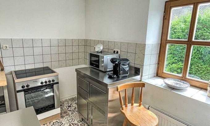 Gottfrieding House | Stunning private villa for 15 guests with WIFI, TV, terrace, pets allowed and parking