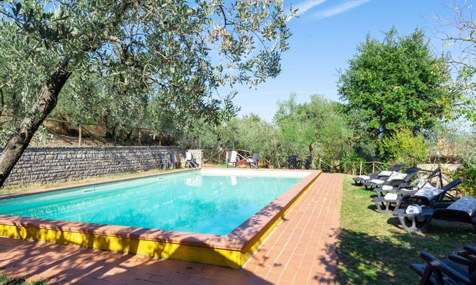 Montevarchi Villa | Stunning private villa with private pool, WIFI, TV, balcony, pets allowed and panoramic view
