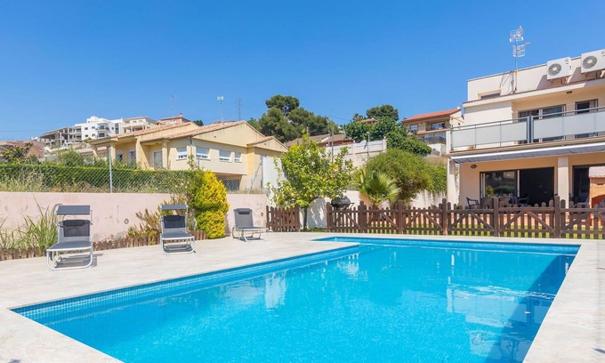 Segur de Calafell House | Stunning private villa for 7 people with private pool, A/C, TV, patio and parking