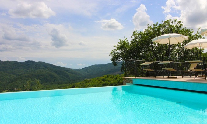 Pieve al Bagnoro Villa | Stunning private villa for 20 guests with private pool, WIFI, TV, terrace, pets allowed and park.