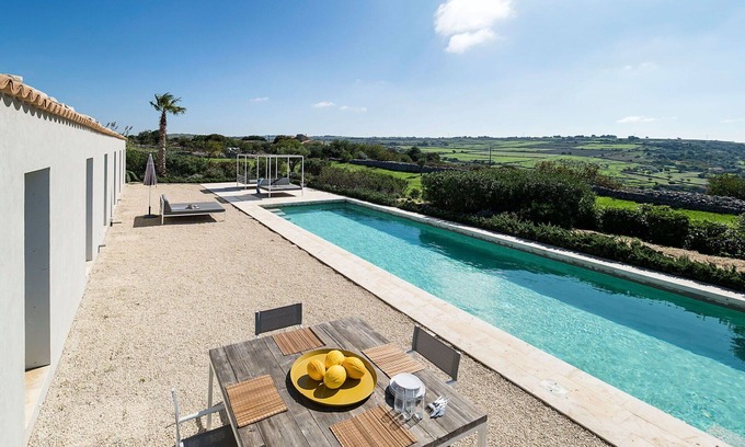 Ragusa Villa | Stunning private villa for 6 guests with A/C, WIFI, private pool, TV, patio and panoramic view