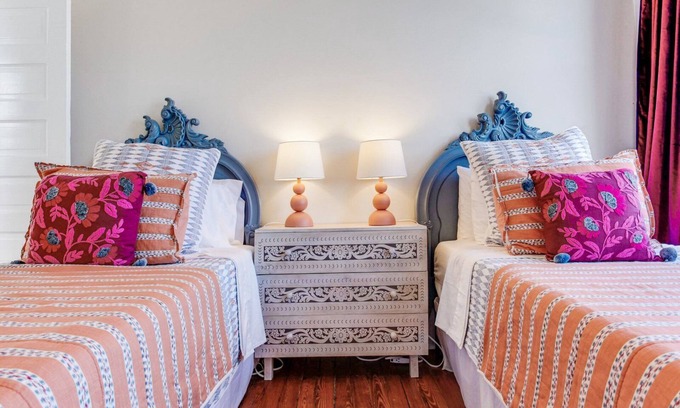 Savannah Victorian District Apartment | Stunning Renovation by Forsyth Park 4 Bedroom Apt B