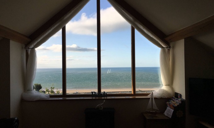 Barmouth House | Stunning Sea View holiday barn