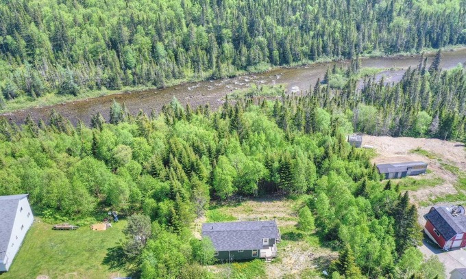 Gallants Cabin | Stunning Secluded Cabin Nestled in Nature