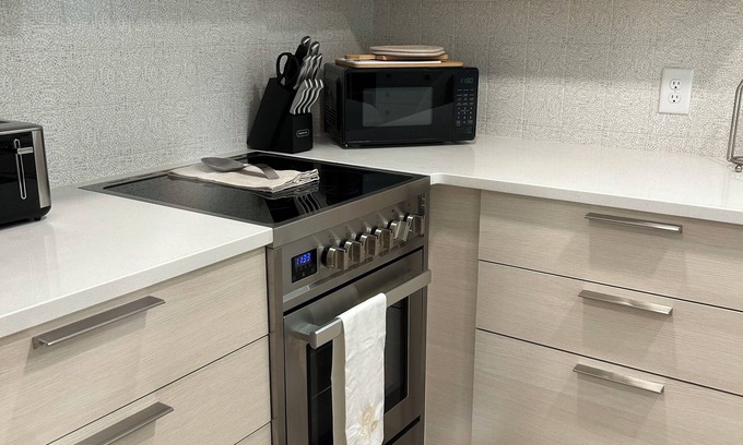Sharpsburg Apartment | Stunning Studio Apartment