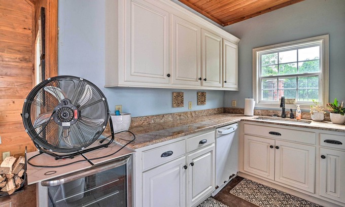 East Sumter House | Stunning Sumter Home on Active 330-Acre Farm!