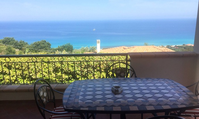Marina di Zambrone Villa | STUNNING SUNSETS-Zambrone/Tropea -A/C-WIFI-SEA VIEW- Private - Villa Querencia