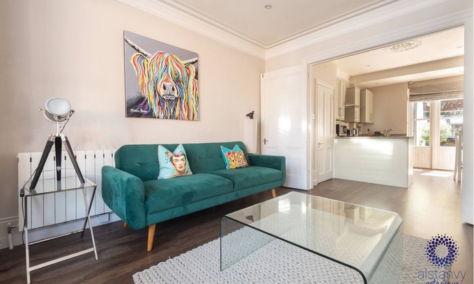 Royal Tunbridge Wells Apartment | Stunning town centre ground floor garden apartment