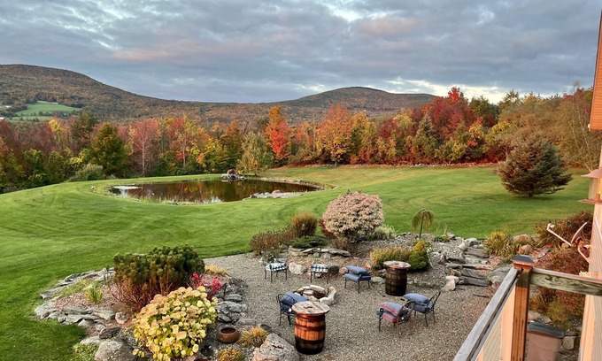 Durham House | Stunning Views, Beautiful Year Round! And just a short drive to the slopes.