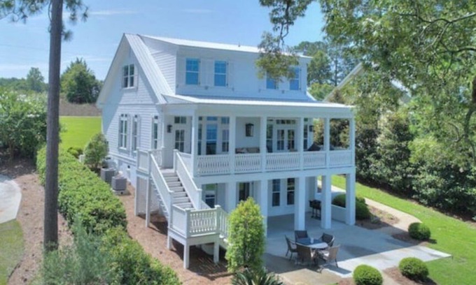 Warwick House | Stunning views of Lake Blackshear!