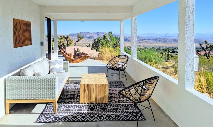 Joshua Tree House | Stunning Views: Rockwood Hill House