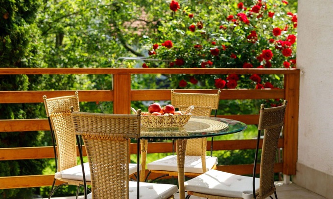 Balatonkenese House | Stunning villa for 5 guests with A/C, WIFI, TV, terrace and parking