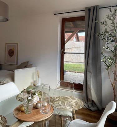 Gersthofen Apartment | Stylisches Apartment mit Dachterrasse und Whirlpool