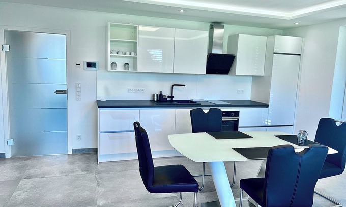 Herzogenaurach Apartment | Stylish 1-room apartment + terrace