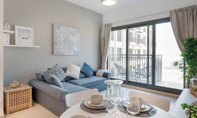 Dubai Apartment | Stylish 1BR Near Town Square - Sleeps 4 Guests!