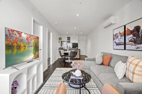 Southbank Apartment | Stylish 2-Bed Apartment with Stunning City Views