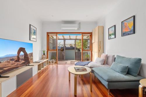 Erskineville House | Stylish 2-Bed Cottage in Trendy Erskineville