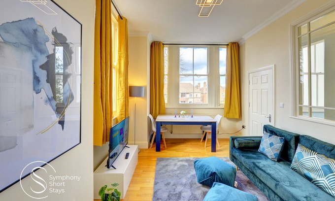 Leamington Spa Apartment | Stylish 2 Bedroom Apartment with Netflix