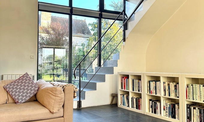 Chevrainvilliers House | Stylish 4 bedroom Country House one hour from Paris
