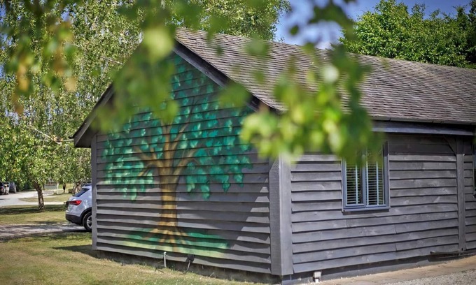 Selby Ski Chalet | Stylish and contemporary lodge.