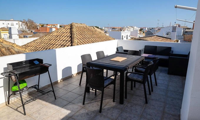 Tavira Apartment | Stylish apartment with private roof terrace in Tavira town center