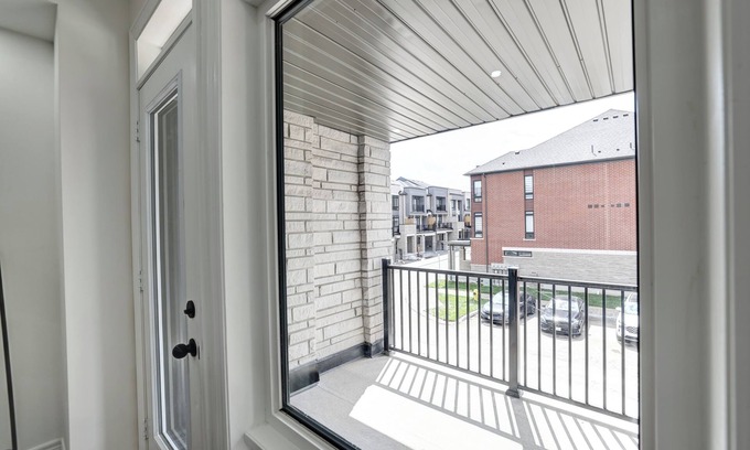 Ajax Condo | Stylish Brand New Townhouse