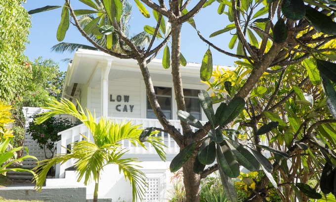 Governor's Harbour Cottage | ❊Stylish & Chic 1 Bedroom Private Hillside Villa❊