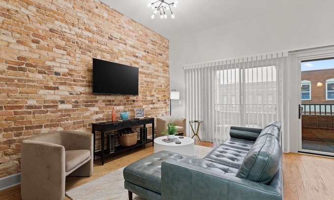 Spartanburg Apartment | Stylish City Apartment B with Patio