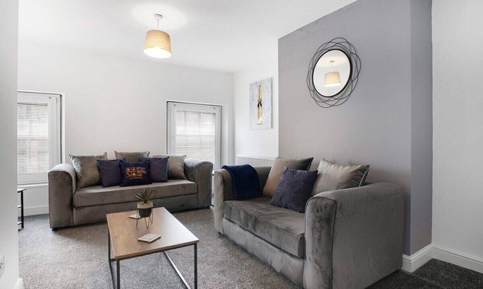 Stockton-on-Tees Apartment | Stylish Comfort 2-BedFlat In Stockton, Sleeps 3