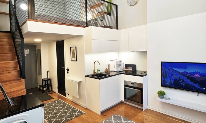 Old Town Apartment | Stylish Historic Loft - Your Comfy Old Town Stop!