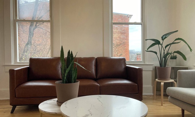 CUF House | Stylish home overlooking the city, walkable to streetcar!