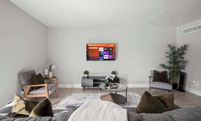 Rochester Apartment | Stylish & Modern Unit Prime Location & Comfort
