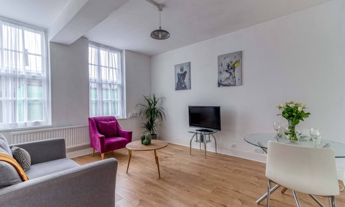 Camberwell Apartment | Stylish Scandi 1 Bed Flat in Camberwell (3 mins to transport)