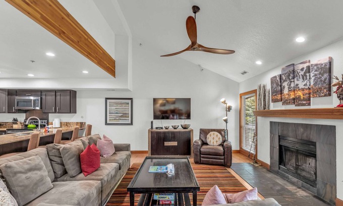 North Park City Condo | Stylish SilverCliff Condo -Walk to Lift w/Hot Tub