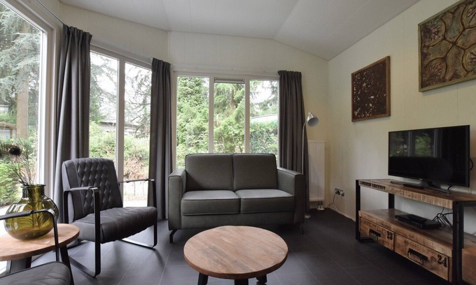 Vorden House | Stylish Stay in Vorden Woods