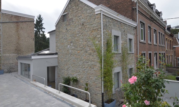 Tilff House | Stylish Stay Near Forest