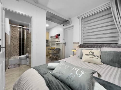 Maerdy Apartment | Stylish Studio Suite W Vip Lounge Access-maerdy