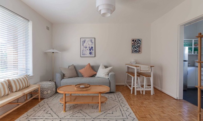North Bondi Apartment | Stylish Sun Drenched North Bondi Beach Oasis