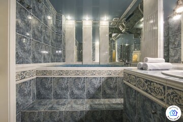 Afanasivsʹkyy Yar House | STYLISH APARTMENT CLOSE TO THE OPERA THEATER