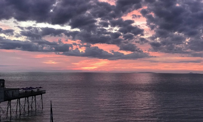 Aberystwyth Apartment | Stylishly furnished apartment facing the sea in Mid Wales