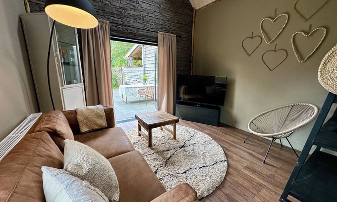 Limmen House | Stylishly furnished vacation apartment. The apartment radiates warmth and atmosphere