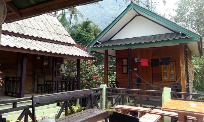 Muang Ngoi Neua Hotel | SuanPhao Guesthouse