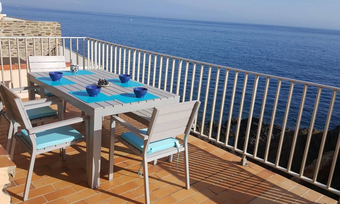 Collioure Apartment | Sublime ap 4 pers, terrace, direct sea view, parking in closed garage
