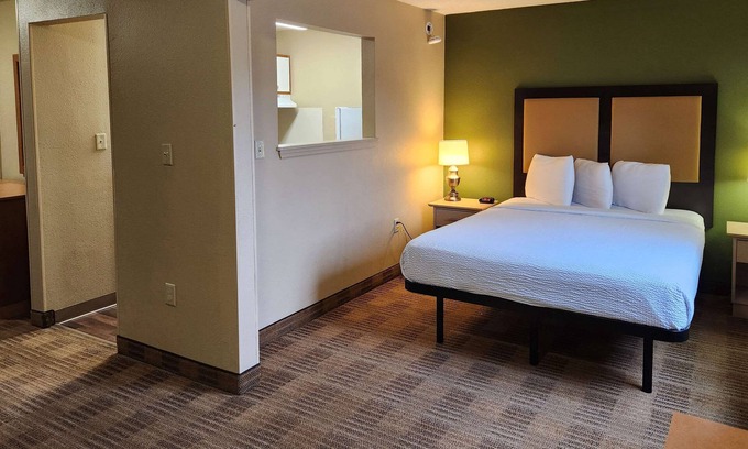 Don Scott Hotel | Suburban Studios Columbus - Dublin