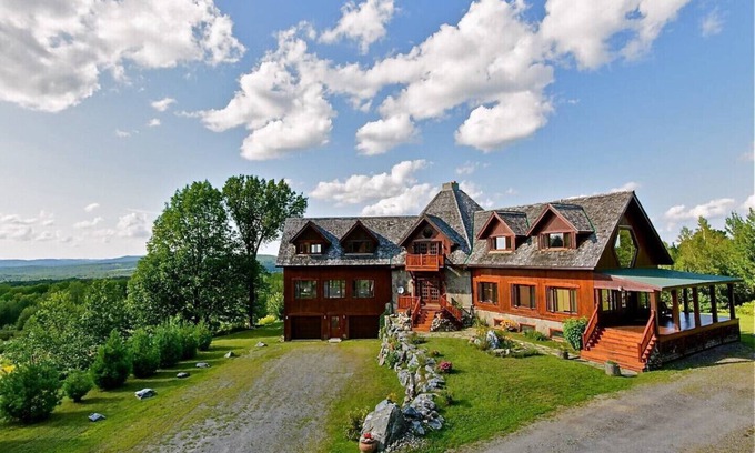 Knowlton House | Sugar Hill Retreat CITQ#296692