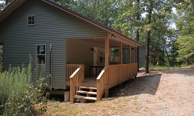 Bruno Cabin | Sugar Pine CabinsnChickadee Cabin