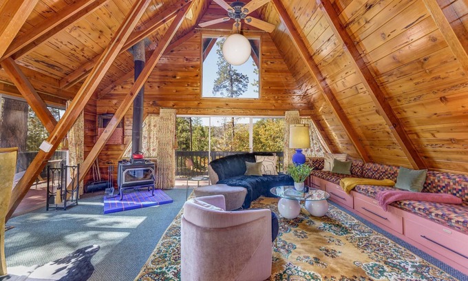 Oakhurst House | Sugar Pine Haus- A Frame Cabin w/Hot Tub!