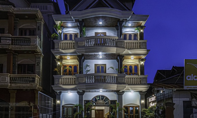 Downtown Siem Reap Hotel | Suitable for group of 12pax, 6 rooms on same floor-walking distance to pubstreet