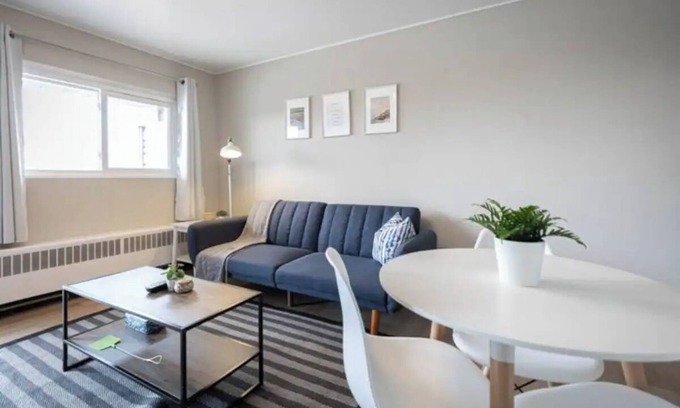 Bluewater Apartment | Suite 3 - Relax in beautiful Bayfield - 15min from Grand Bend