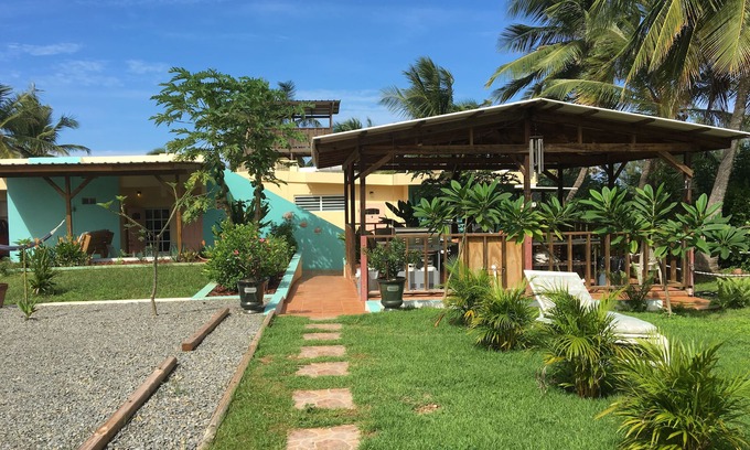 Bajura Apartment | Suite C PRIVATE BEACH PATH a place to stay after you play all day!